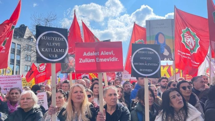 Protest_against_the_Alawite_massacres_in_Syria
