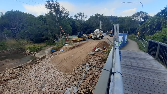 Repairing_Sooning_Street_bridge_aka_Gustav_Creek_bridge,_Magnetic_Island,_Australia_06