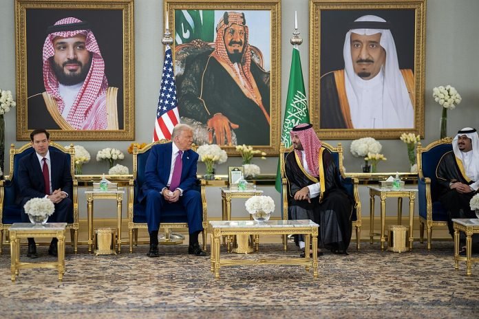 1280px-Donald_Trump_state_visit_to_Saudi_Arabia,_2025-05-13_P20250513DT-0178