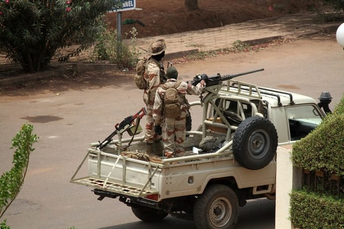 Malian_soldiers_in_Bamako_during_2012_coup