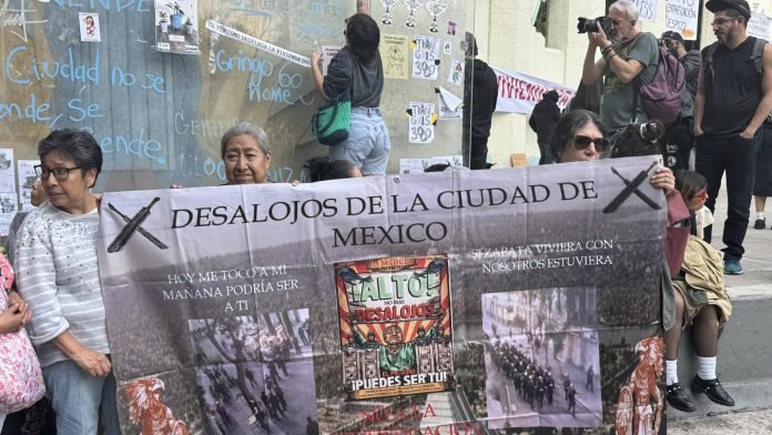 Protests in Mexico City against gentrification. Photo: Habitat International Coalition