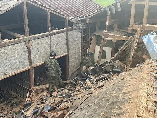 500px-2026_Kumamoto_Earthquake_JSDF_Rescue_20260729